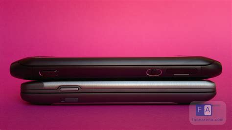 Nokia E7 vs HTC Desire V Karşılaştırma